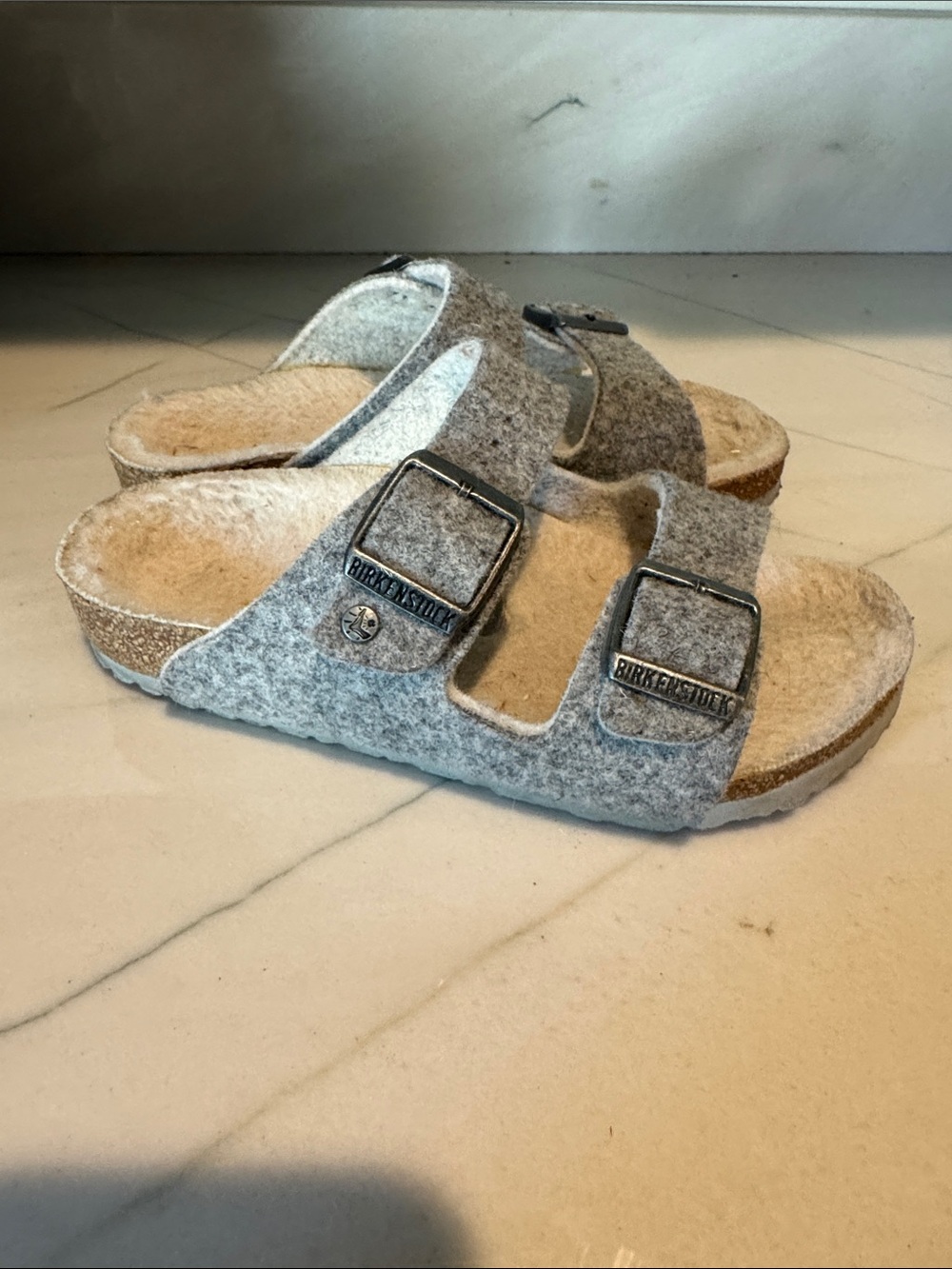 Birkenstock Kids Light Grey Arizona Sandal Size 29/C11